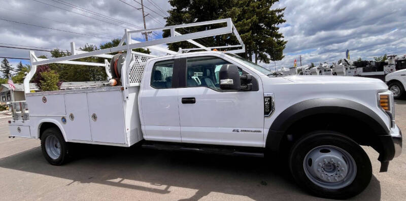 ford f-450 super duty chassis cab 2018 1FD0X4HT0JEC93318 image ford f-450 super duty chassis cab 2018 1FD0X4HT0JEC93318 image